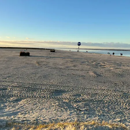 Ferienhaus Ferienhaus Dackel am Deich - strandnah - eingezäunter Garten - Ruhe *